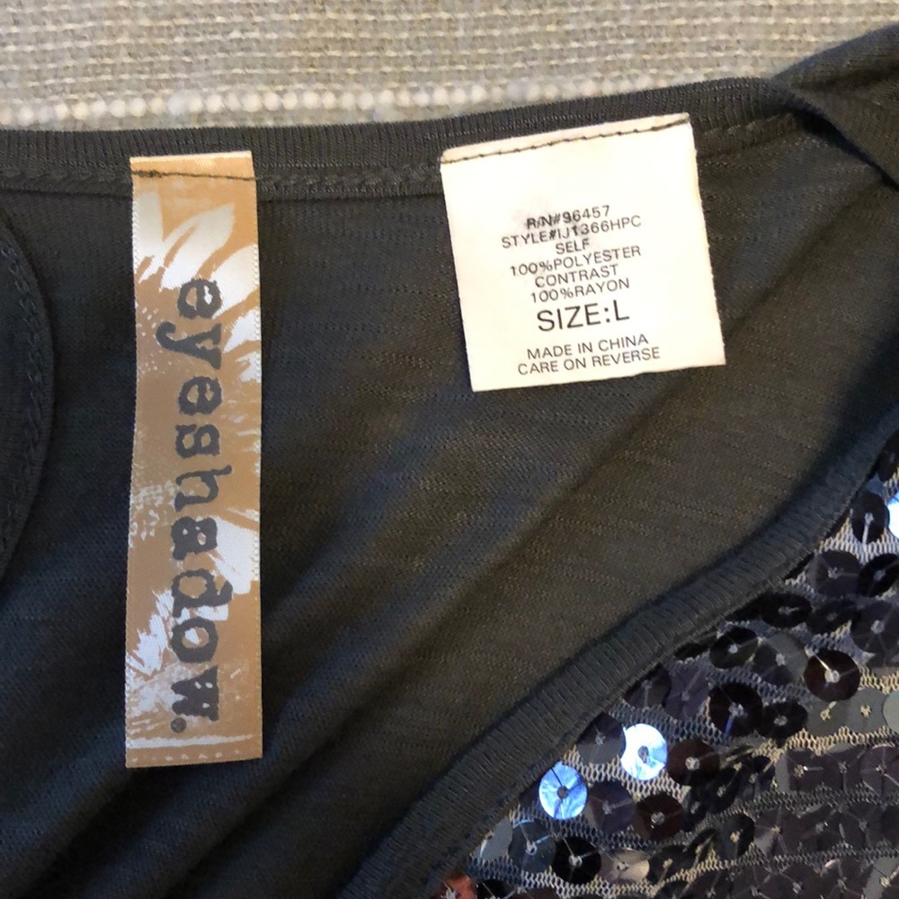 Gray sequin top - Picture 2 of 3